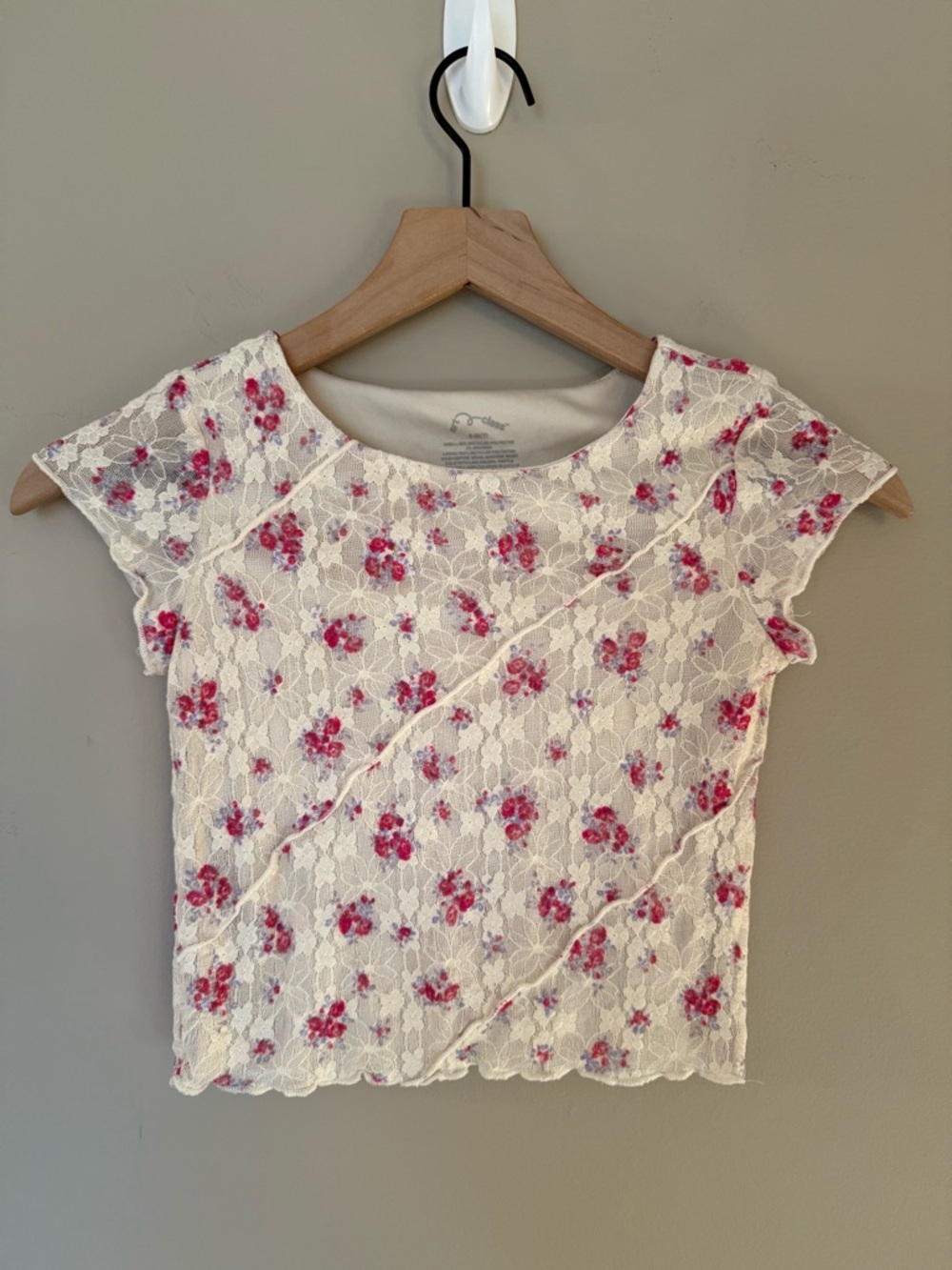 art class Cream Lace Tee with Pink Floral Lace